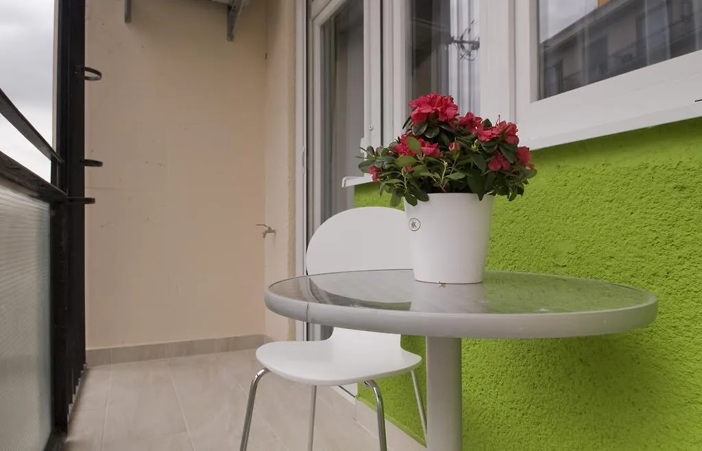 Régiposta Studio Budapest 0*,
